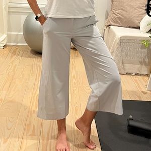 Athleta tribeca crop wide leg hidden leg snap
